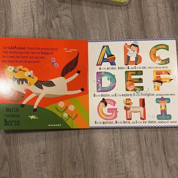 Petite boutique and LAMAZE book bundle - Picture 5 of 5